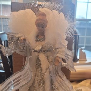 Angel tree topper